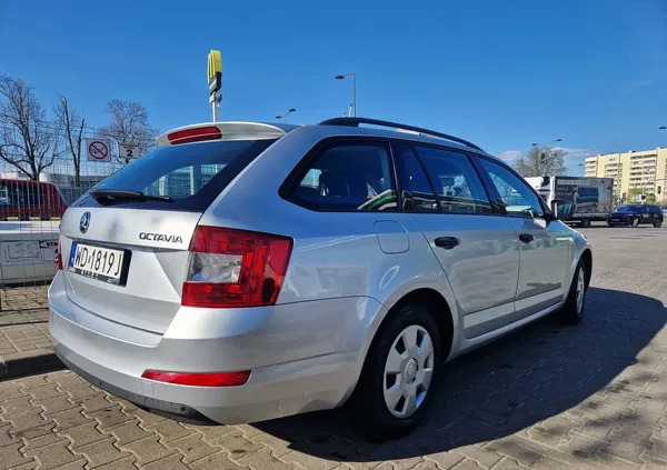 skoda Skoda Octavia cena 42424 przebieg: 162000, rok produkcji 2017 z Warszawa